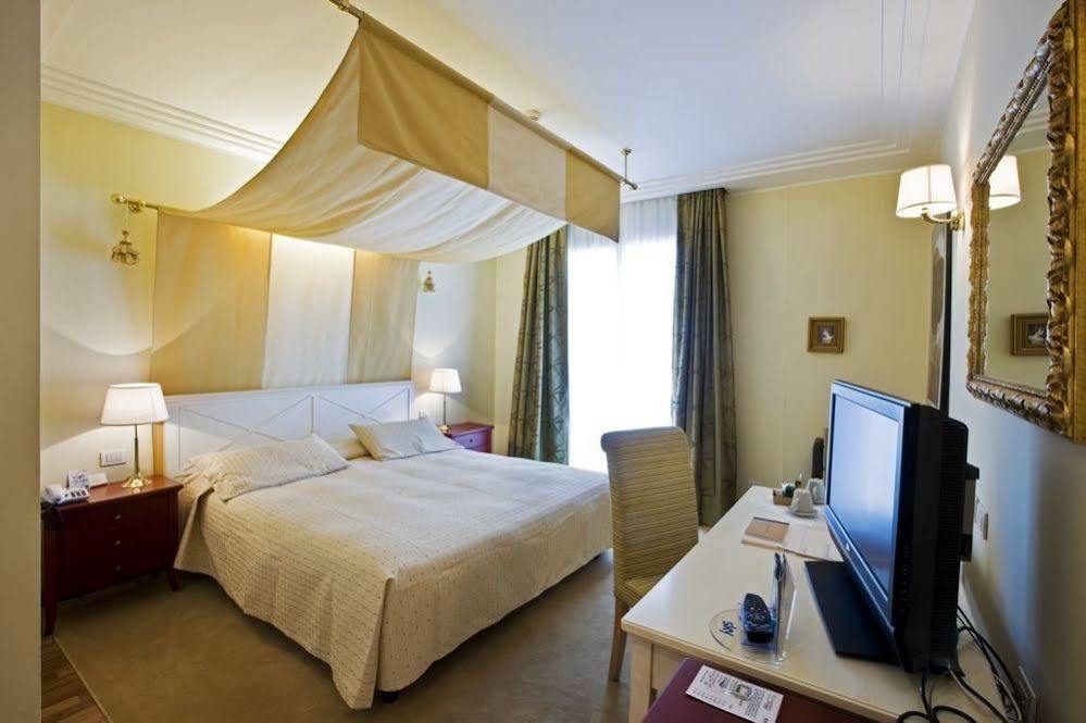 Rizzi Aquacharme Hotel & Spa Boario Terme Εξωτερικό φωτογραφία